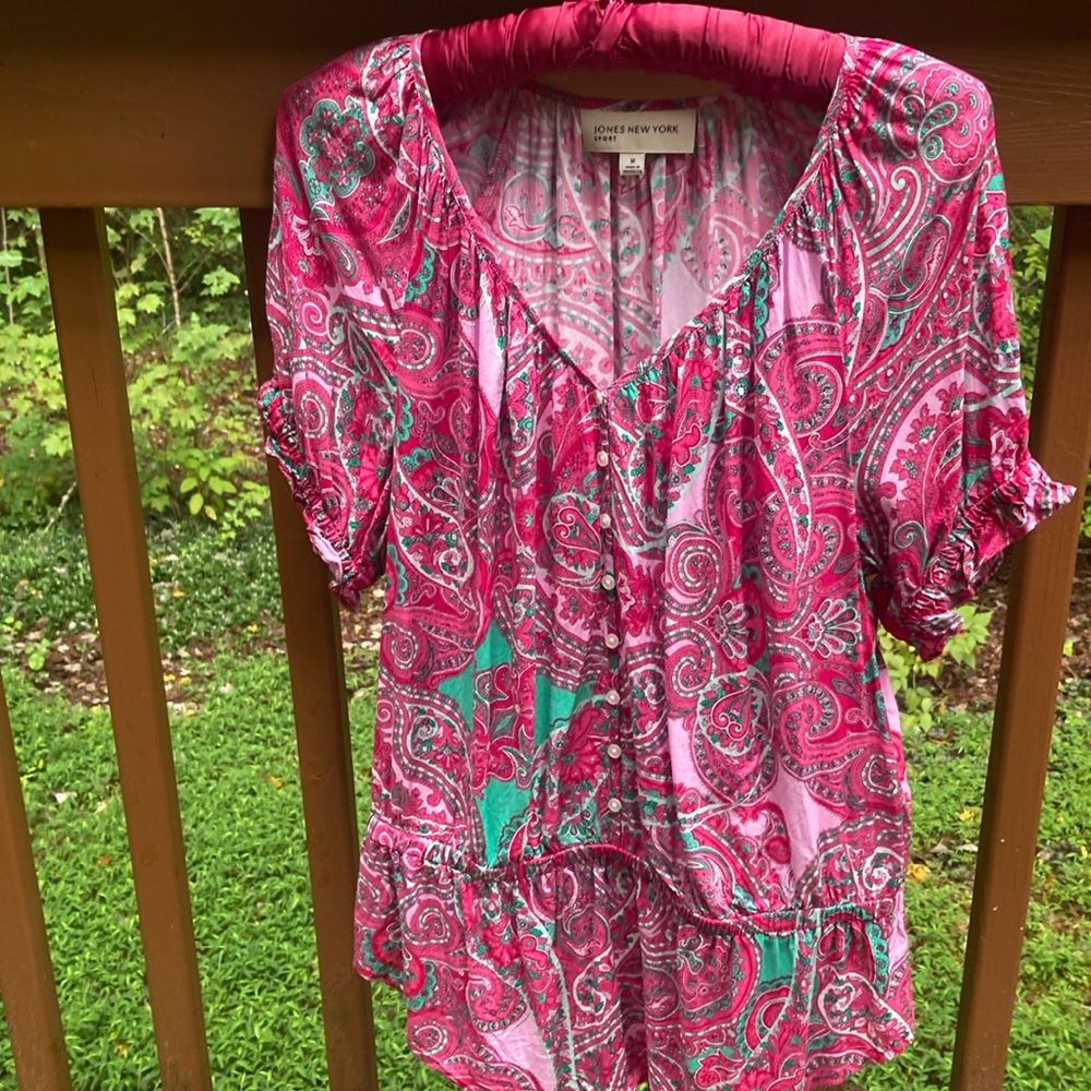 Jones New York pink and green paisley blouse